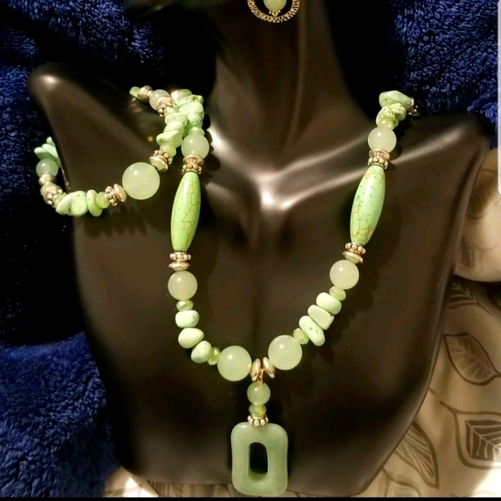 Handmade jwelary set ! (Real silver & natural ston